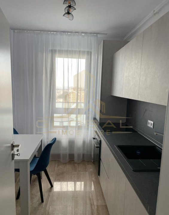 3 camere ,LUX, 72 mp, parcare, terasa,str. Galați , Iulius Mall