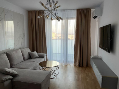 3 camere ,LUX, 72 mp, parcare, terasa,str. Galați , Iulius Mall