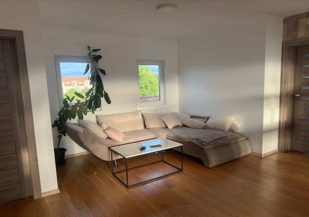 3 camere ,98 mp, in VIla,  zona str.Baii, Marasti