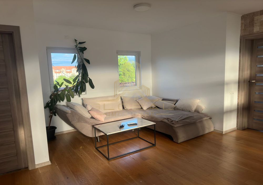 3 camere ,98 mp, in VIla,  zona str.Baii, Marasti