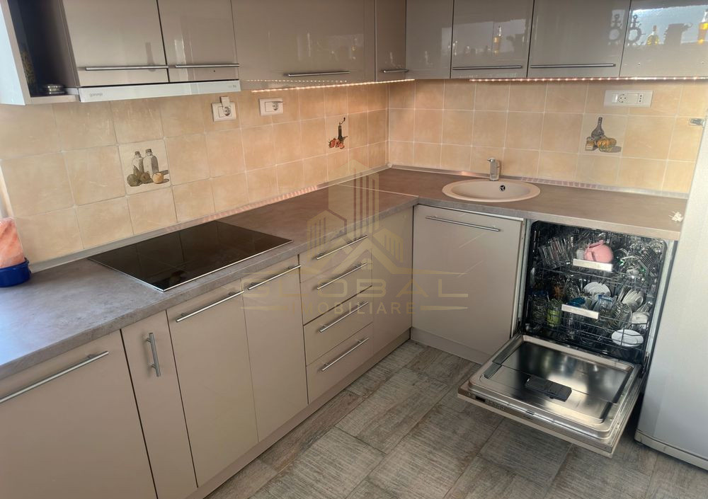 3 camere ,98 mp, in VIla,  zona str.Baii, Marasti