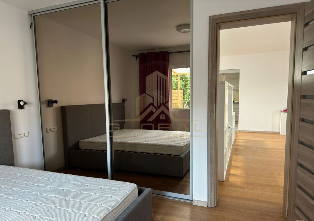 3 camere ,98 mp, in VIla,  zona str.Baii, Marasti