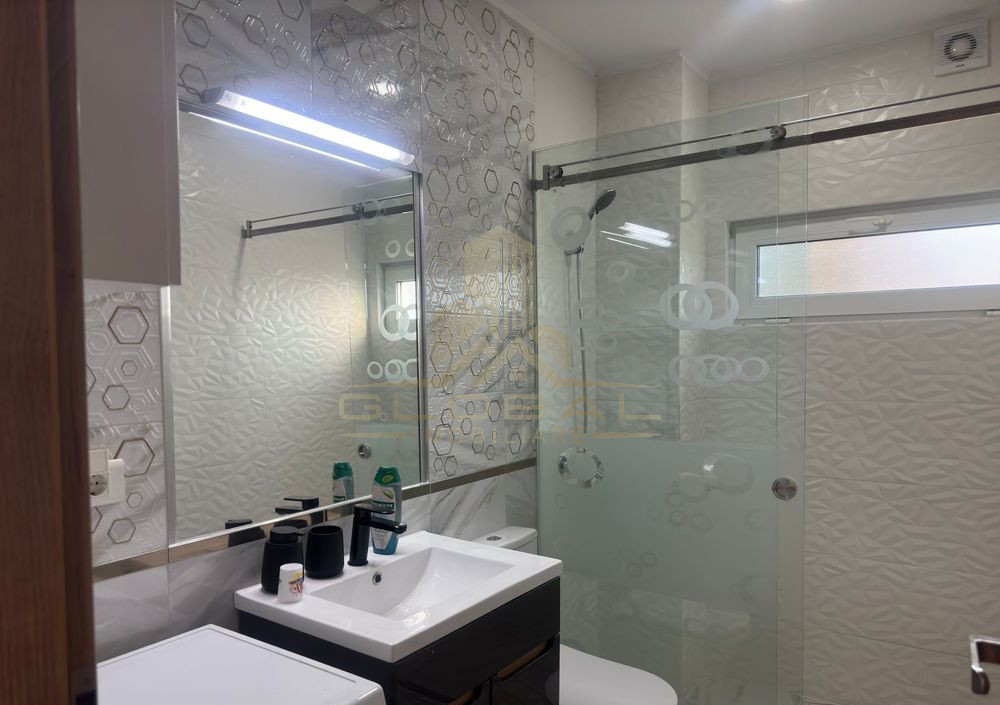 3 camere ,98 mp, in VIla,  zona str.Baii, Marasti