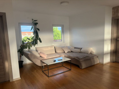 3 camere ,98 mp, in VIla,  zona str.Baii, Marasti