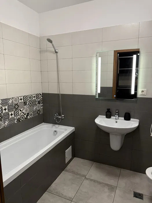 2 camere ,45 mp, 1 parcare , terasa , Iulius Mall, OCmplex Viva City