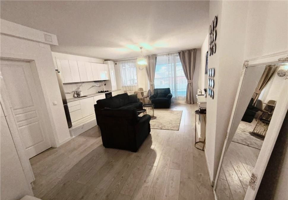 2 camere ,55 mp,  terasa, parcare, zona str.Gheorghe Lazar, Centru