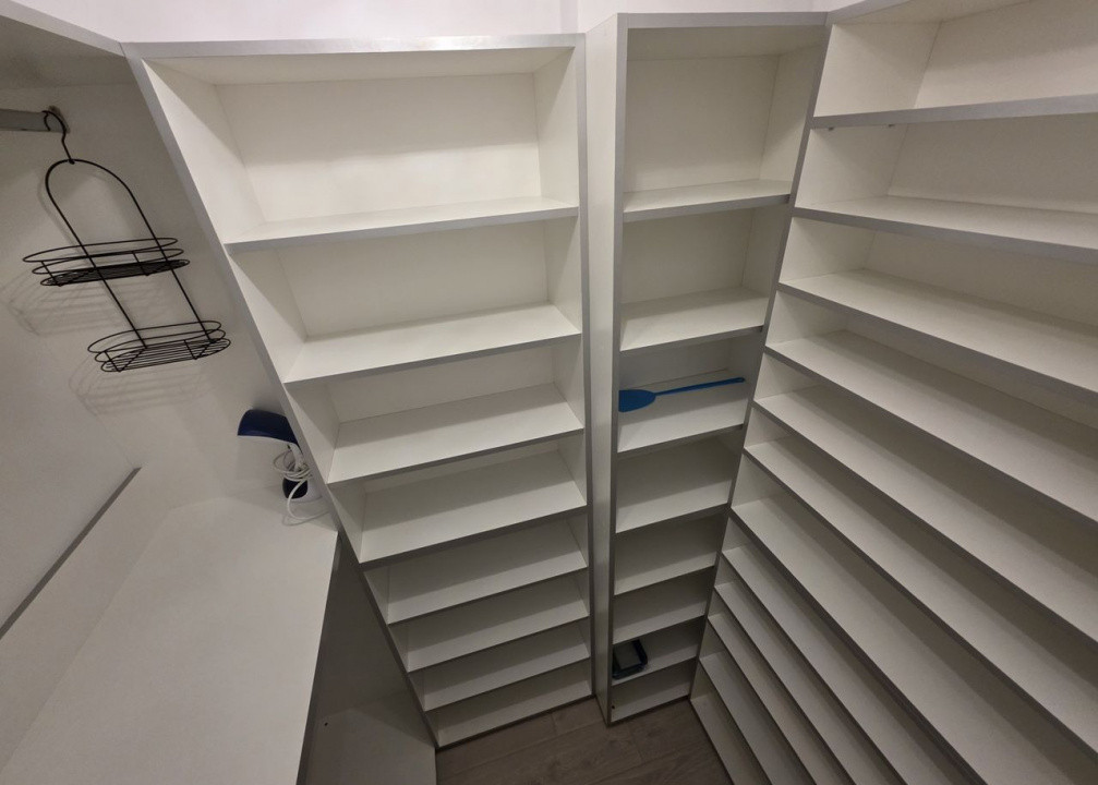 2 camere ,55 mp,  terasa, parcare, zona str.Gheorghe Lazar, Centru