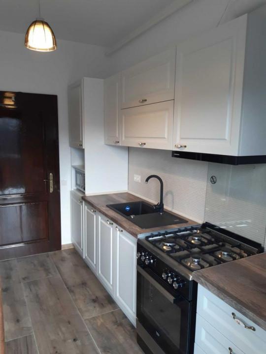 2 camere ,decomandat, 60 mp, 1 parcare, terasa, str. Buna Ziua