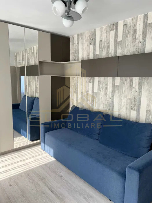 3 camere , Lux ,55 mp, 1 parcare , terasa ,Zorilor , zona UMF