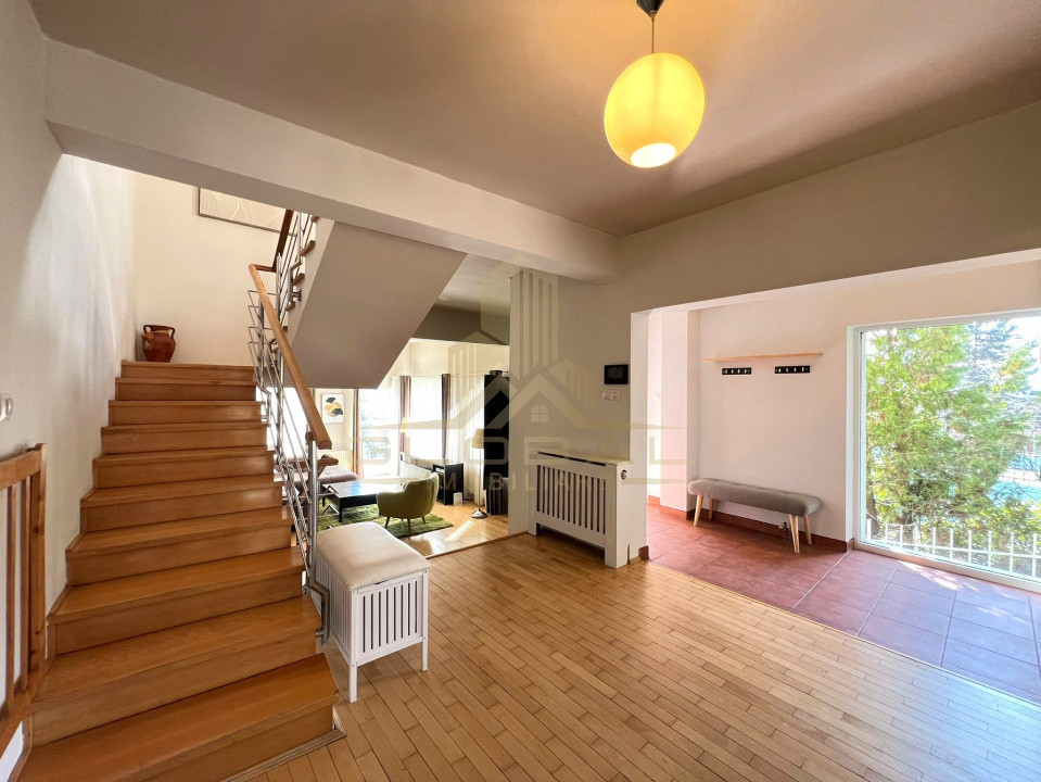 Vila de LUX,  4 camere , 140 mp, curte, garaj, terasa , Grigorescu 