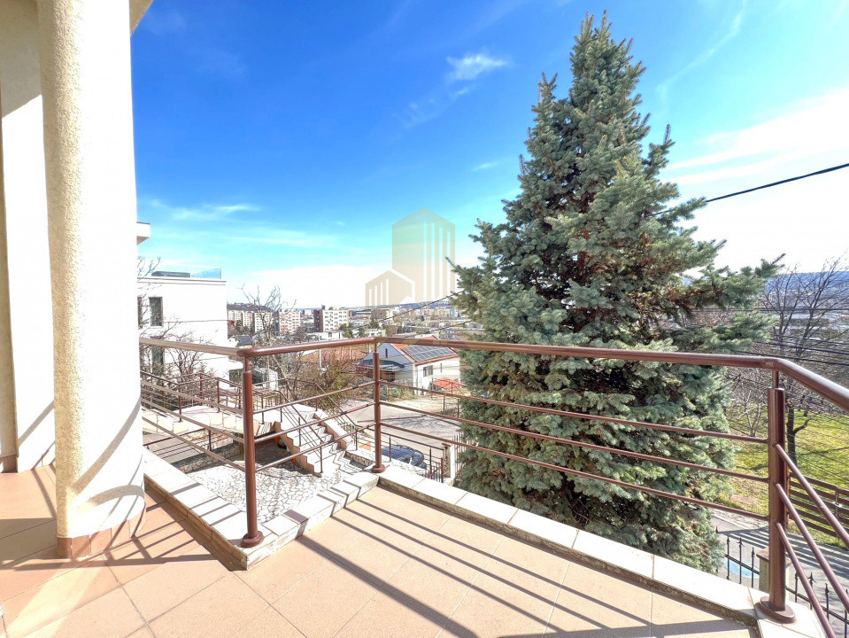Vila de LUX,  4 camere , 140 mp, curte, garaj, terasa , Grigorescu 
