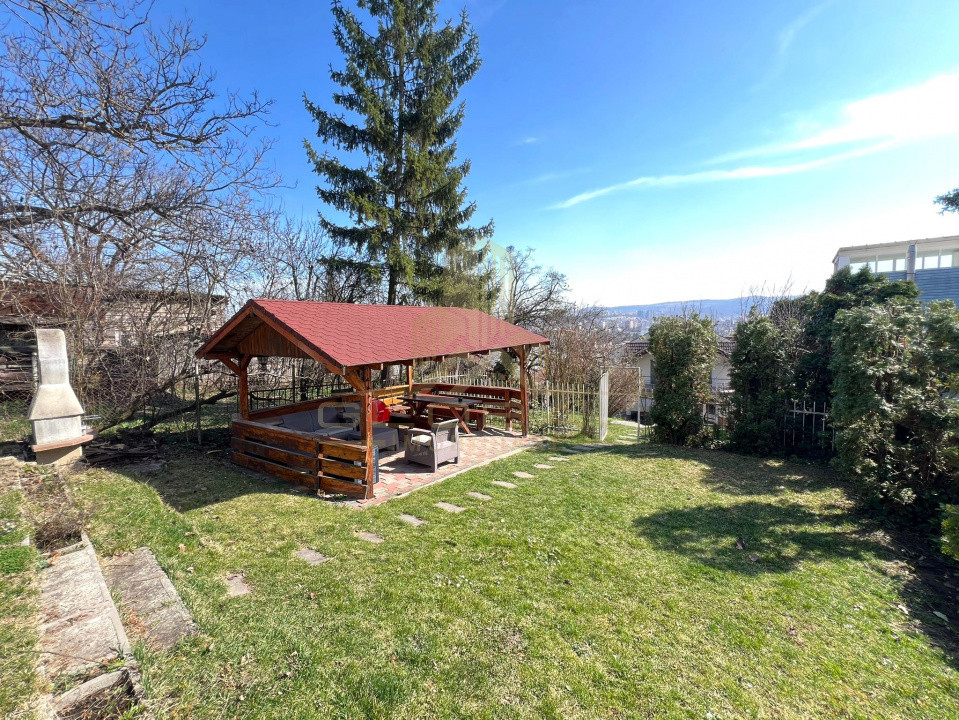 Vila de LUX,  4 camere , 140 mp, curte, garaj, terasa , Grigorescu 