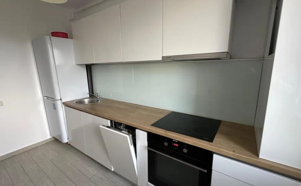 2 camere ,decomandat, 58 mp,  terasa, zona str. Alverna, Andrei Muresanu