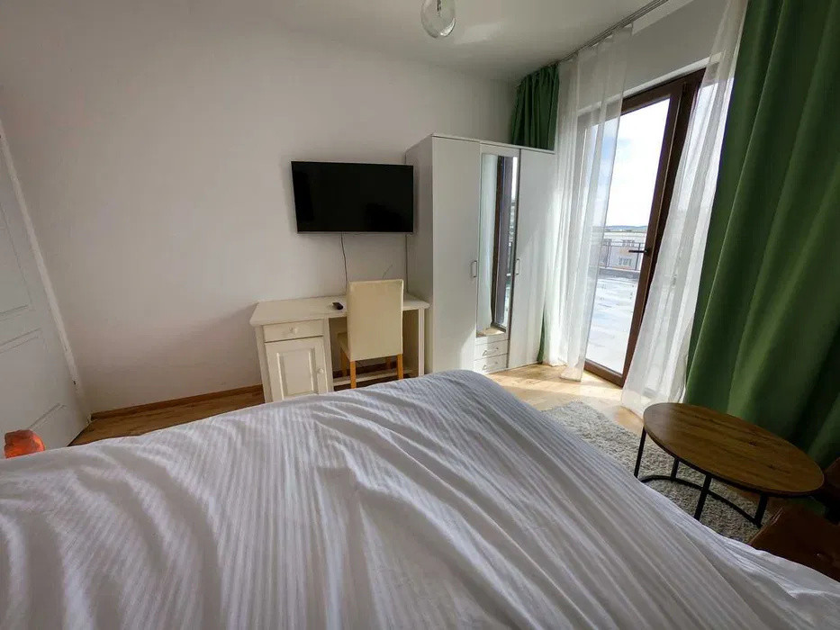 3 camere 70 mp LUX  parcare, 100 mp Terasa, Intre Lacuri zona Iulius