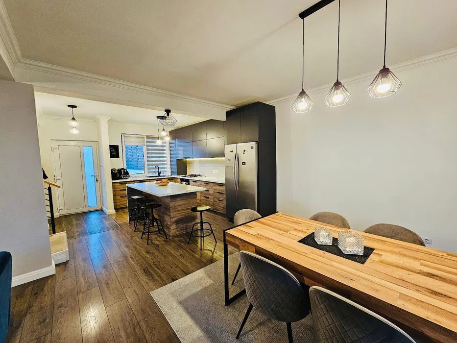 VIla 4 camere Lux, Totul Nou,160 mp,  terasa, Voronet - Iris