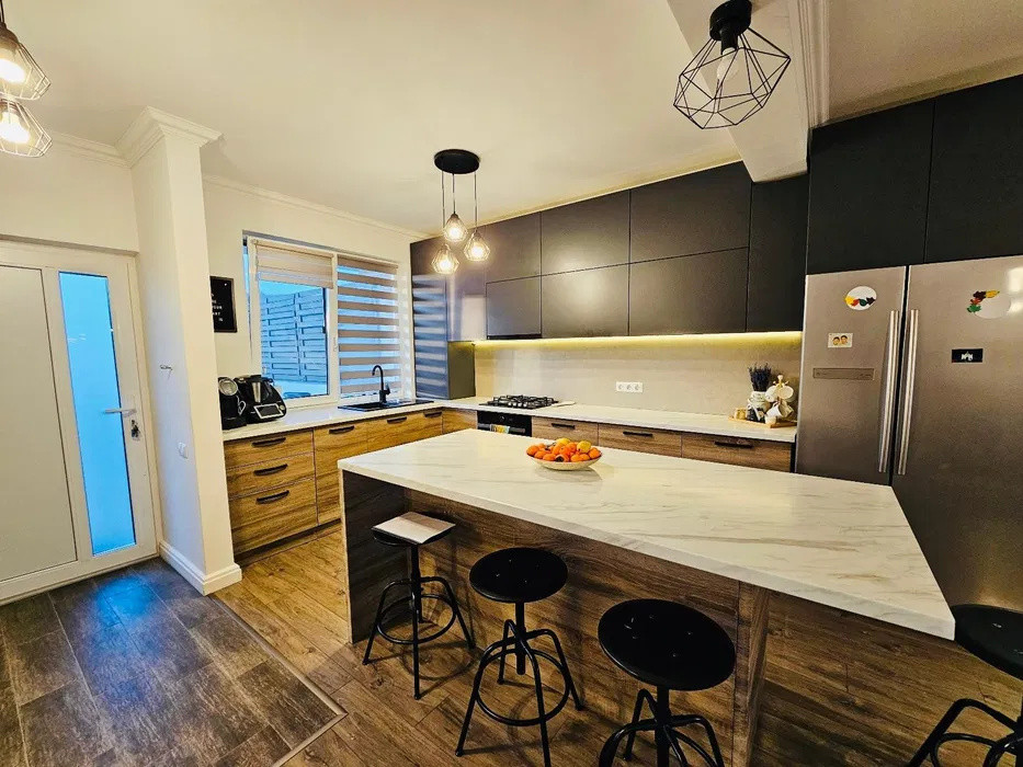 VIla 4 camere Lux, Totul Nou,160 mp,  terasa, Voronet - Iris