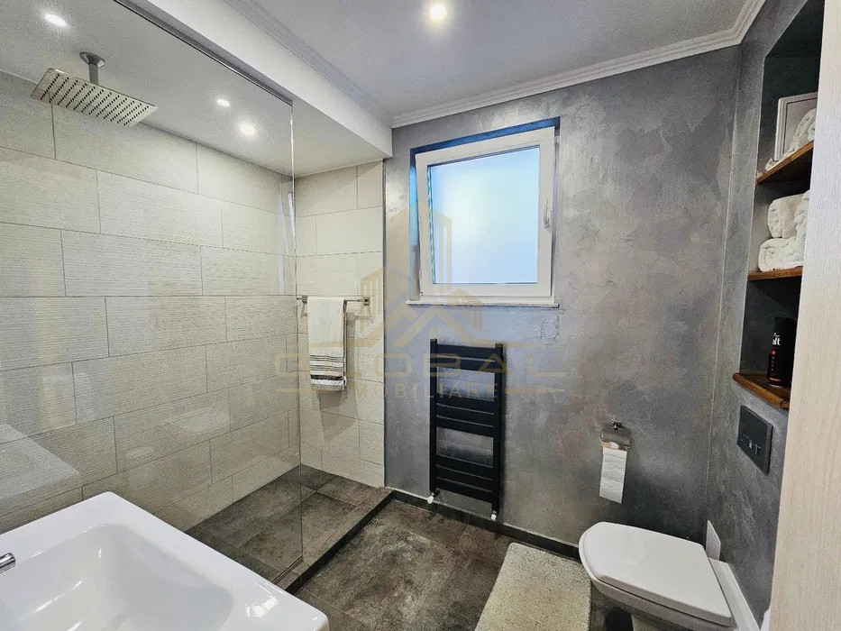 VIla 4 camere Lux, Totul Nou,160 mp,  terasa, Voronet - Iris