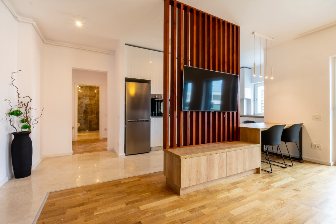 3 camere , LUX, 100 mp. Terasa parcare , zona str.Macesului, Buna-Ziua