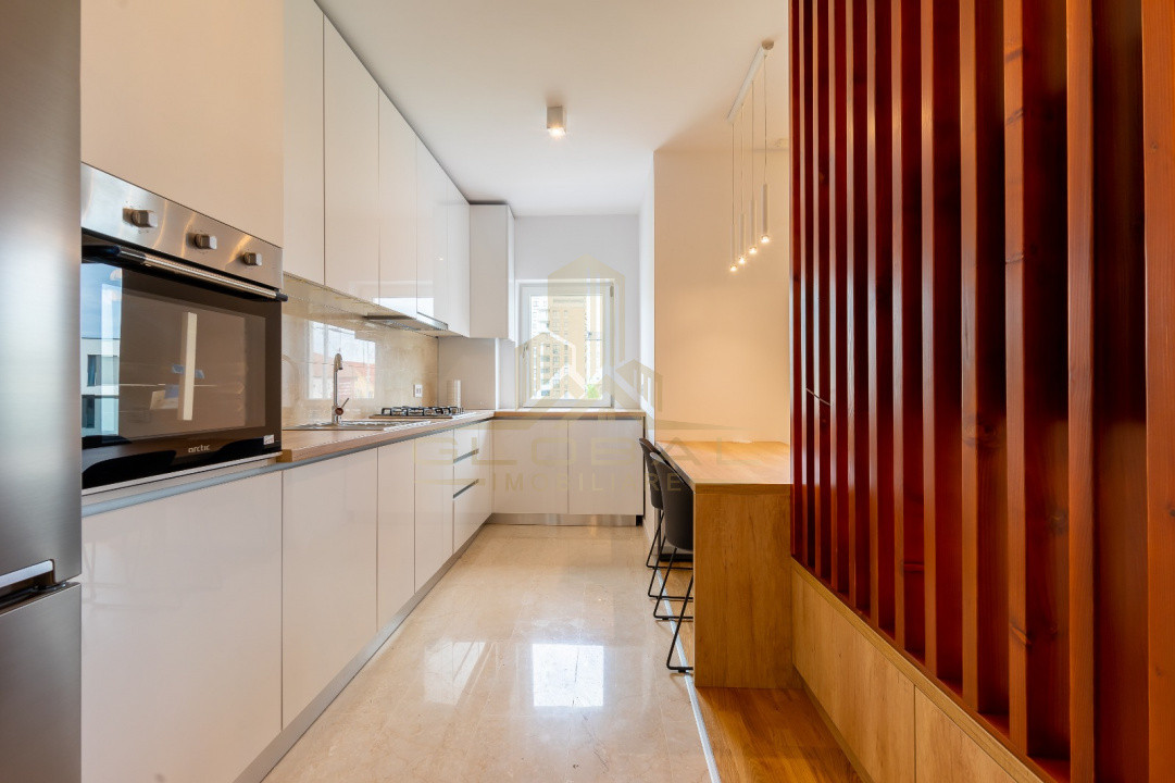 3 camere , LUX, 100 mp. Terasa parcare , zona str.Macesului, Buna-Ziua