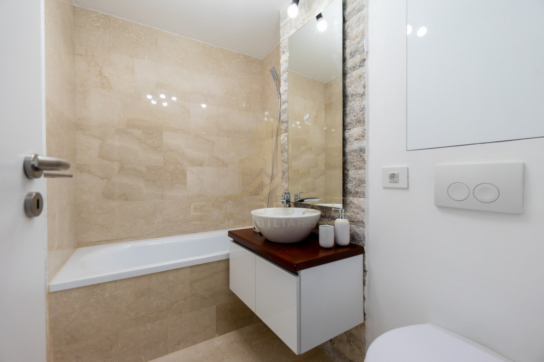 3 camere , LUX, 100 mp. Terasa parcare , zona str.Macesului, Buna-Ziua