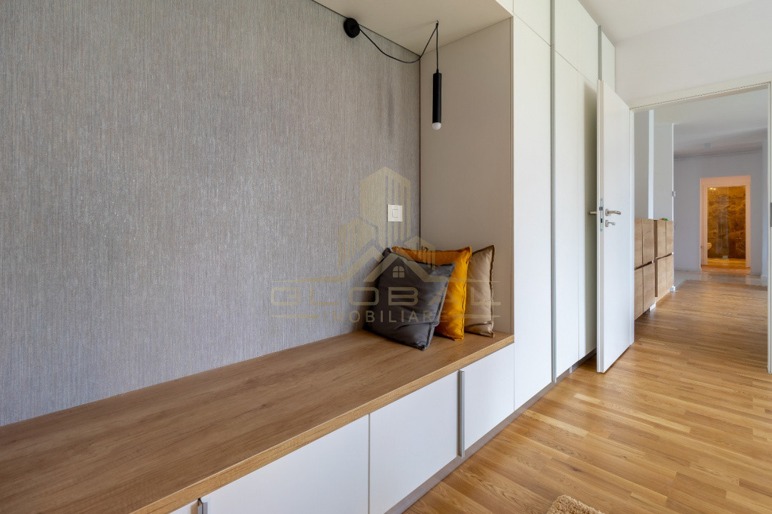 3 camere , LUX, 100 mp. Terasa parcare , zona str.Macesului, Buna-Ziua