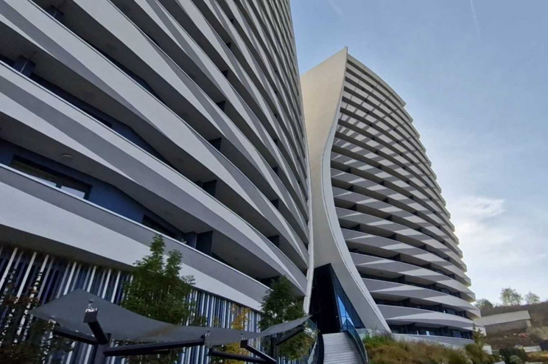 2 camere, 47 mp,  terasa, parcare,  zona str.Frunzisului, Zorilor