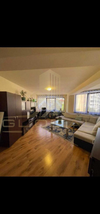 5 camere ,, 160 mp,  terasa, zona str.mehedinti, Manastur