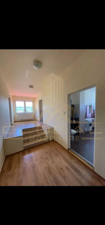 5 camere ,, 160 mp,  terasa, zona str.mehedinti, Manastur