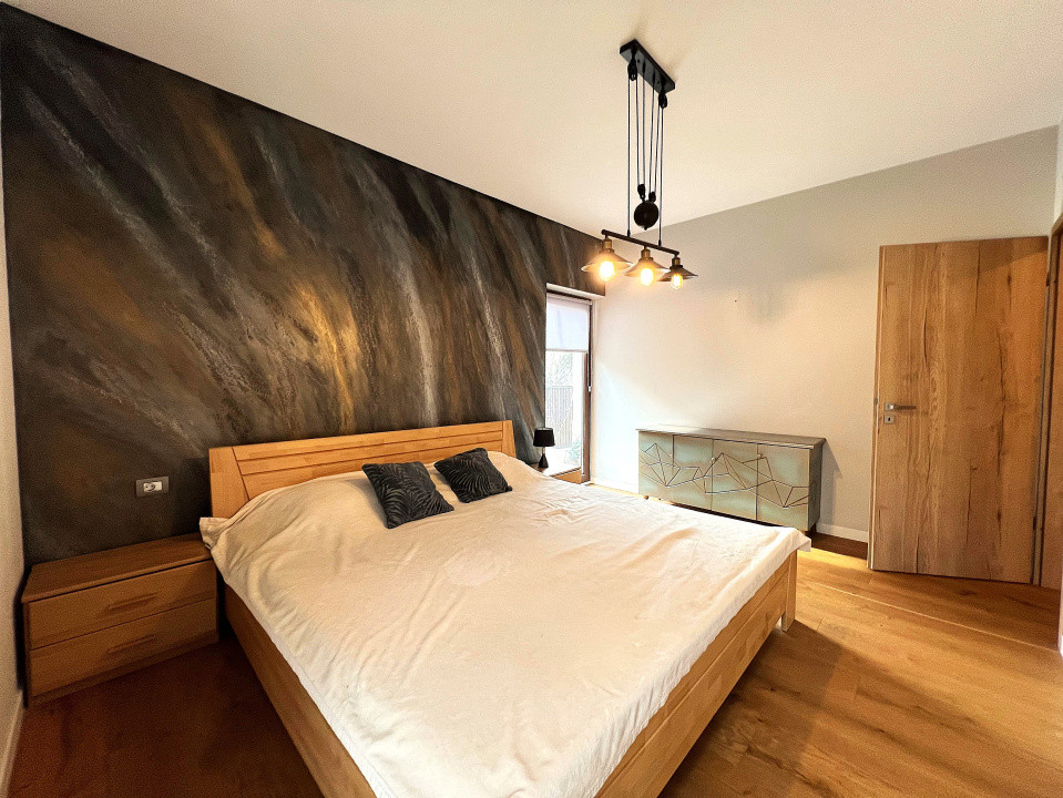 Apartament exclusivist, 92 mp, 2 niveluri, Curte 300mp , Piscină Gruia