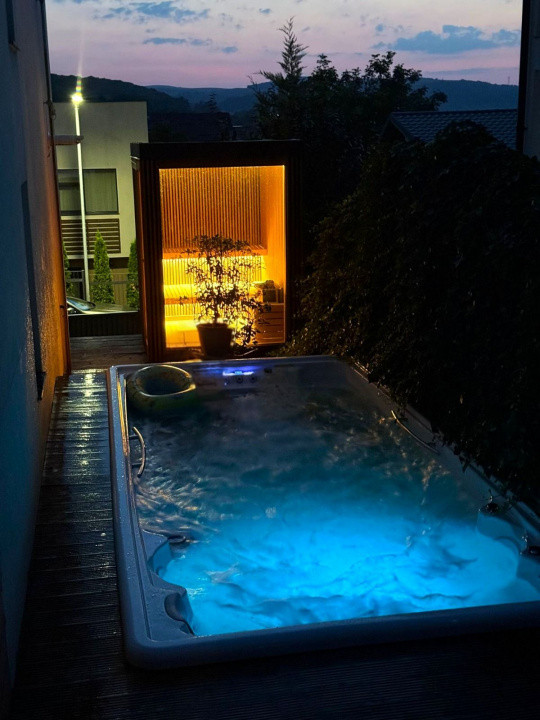 Apartament exclusivist, 92 mp, 2 niveluri, Curte 300mp , Piscină Gruia