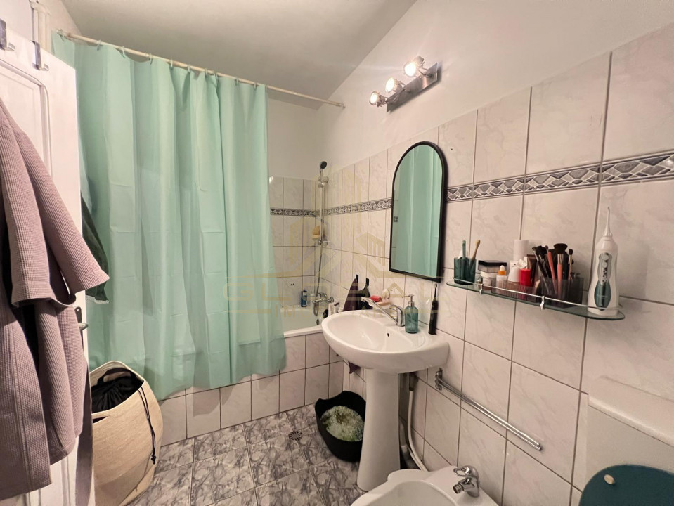 2 camere , 55 mp, cu etaj, zona Royal, Gheorgheni