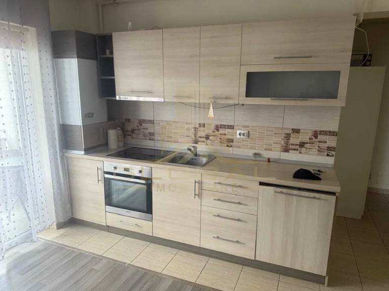 1 camere ,decomandat, 40 mp,  balcon, zona str. Alverna, Gheorgheni