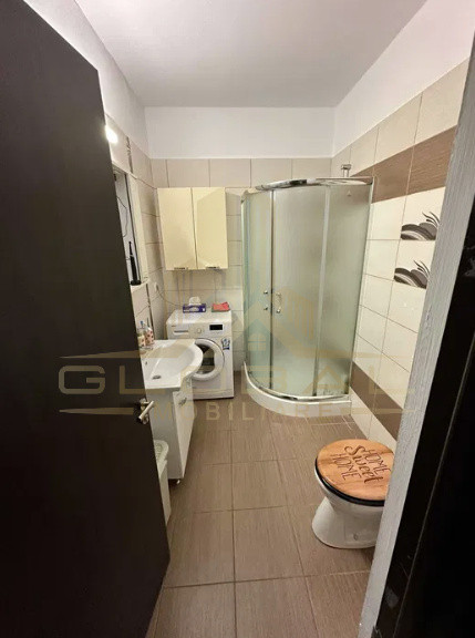 1 camere ,decomandat, 40 mp,  balcon, zona str. Alverna, Gheorgheni