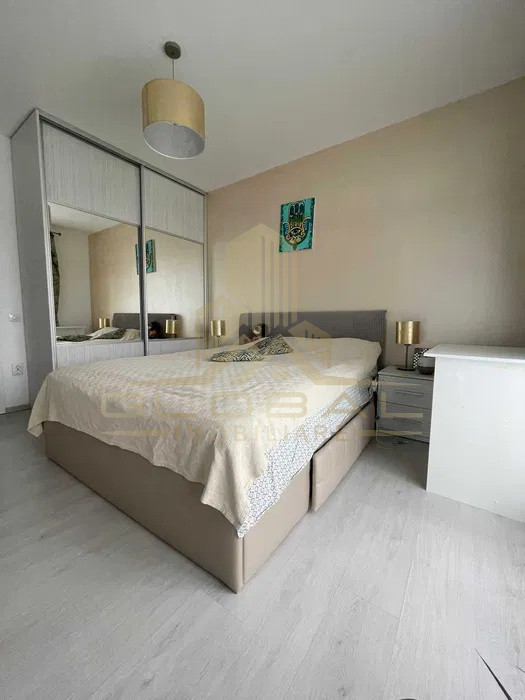 2 camere, 55 mp, Lux, parcare, terasa 35mp. Presecan Andrei Muresanu