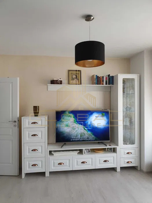 2 camere, 55 mp, Lux, parcare, terasa 35mp. Presecan Andrei Muresanu