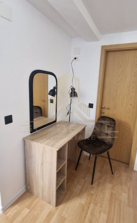 3 camere ,decomandat, 60 mp,  pe 2 nivele, zona Iris