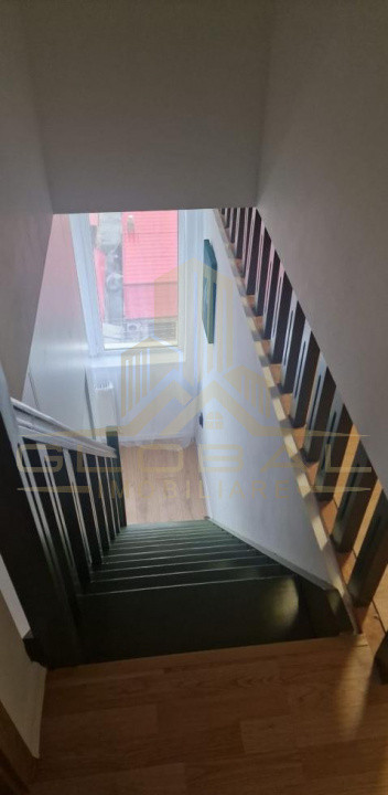 3 camere ,decomandat, 60 mp,  pe 2 nivele, zona Iris