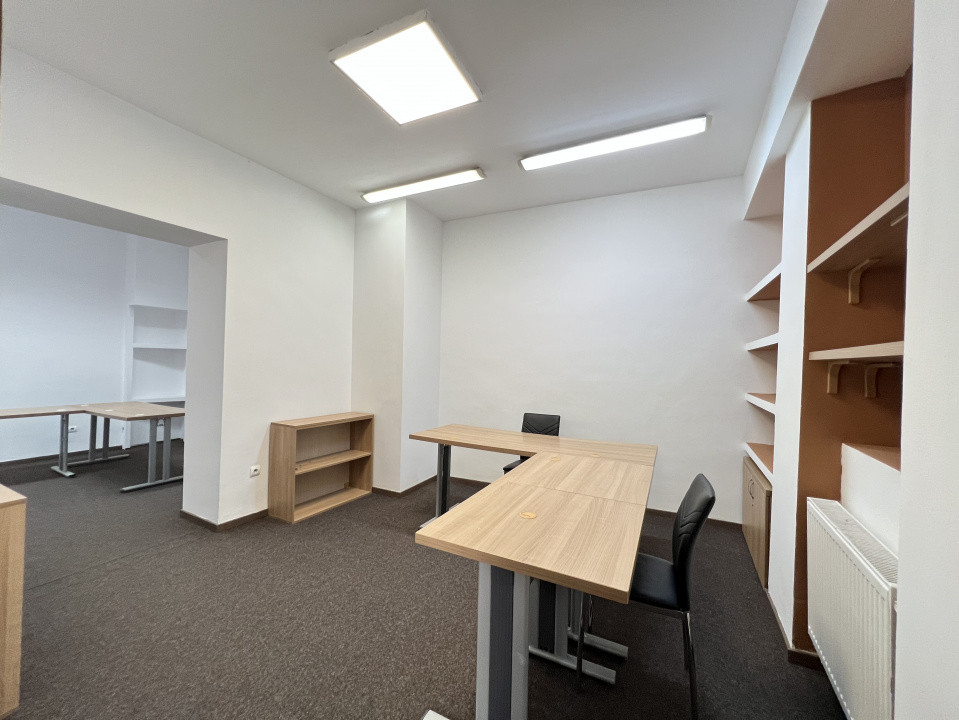 2 camere, Finisat, Curte str.Iuliu Maniu, Centru