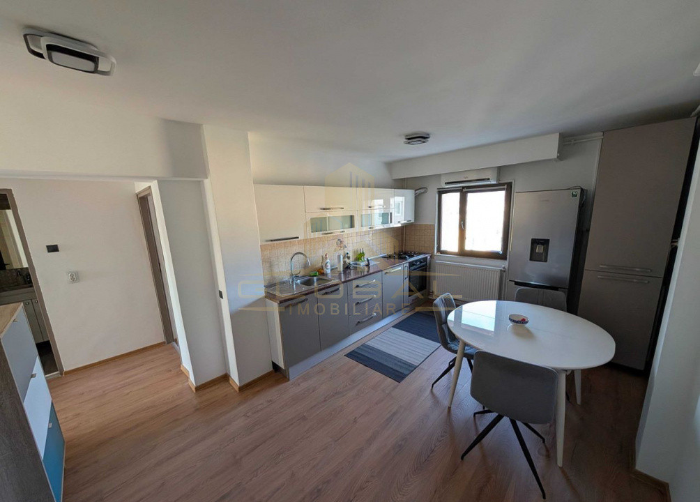 3 camere ,decomandat, 65 mp, balcon, zona str. bd. 1 decembrie, Grigorescu