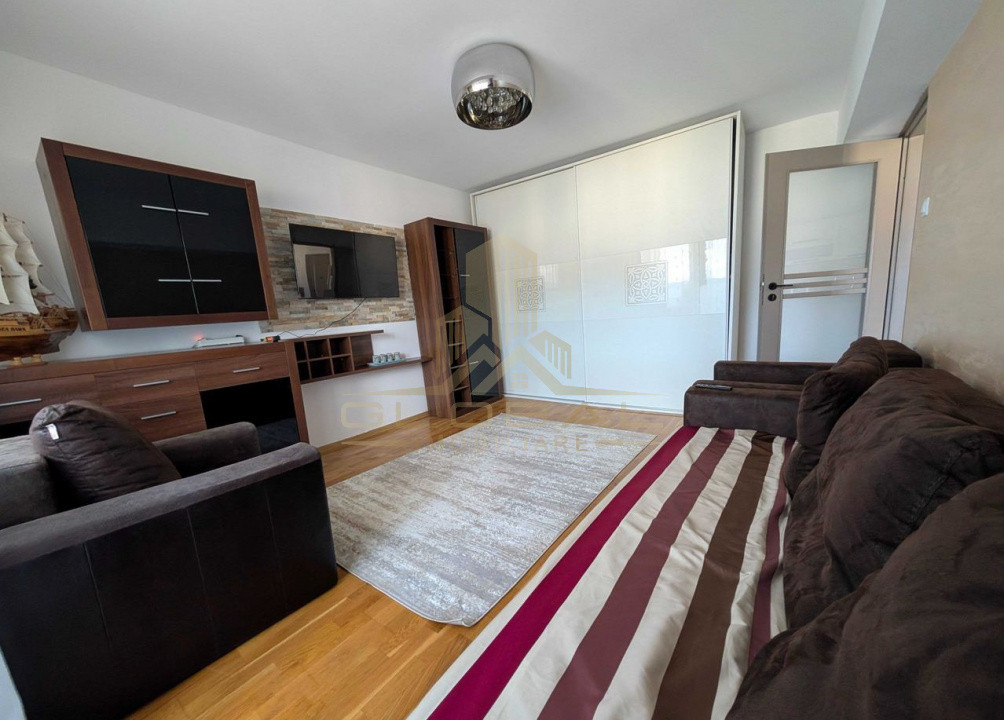 3 camere ,decomandat, 65 mp, balcon, zona str. bd. 1 decembrie, Grigorescu