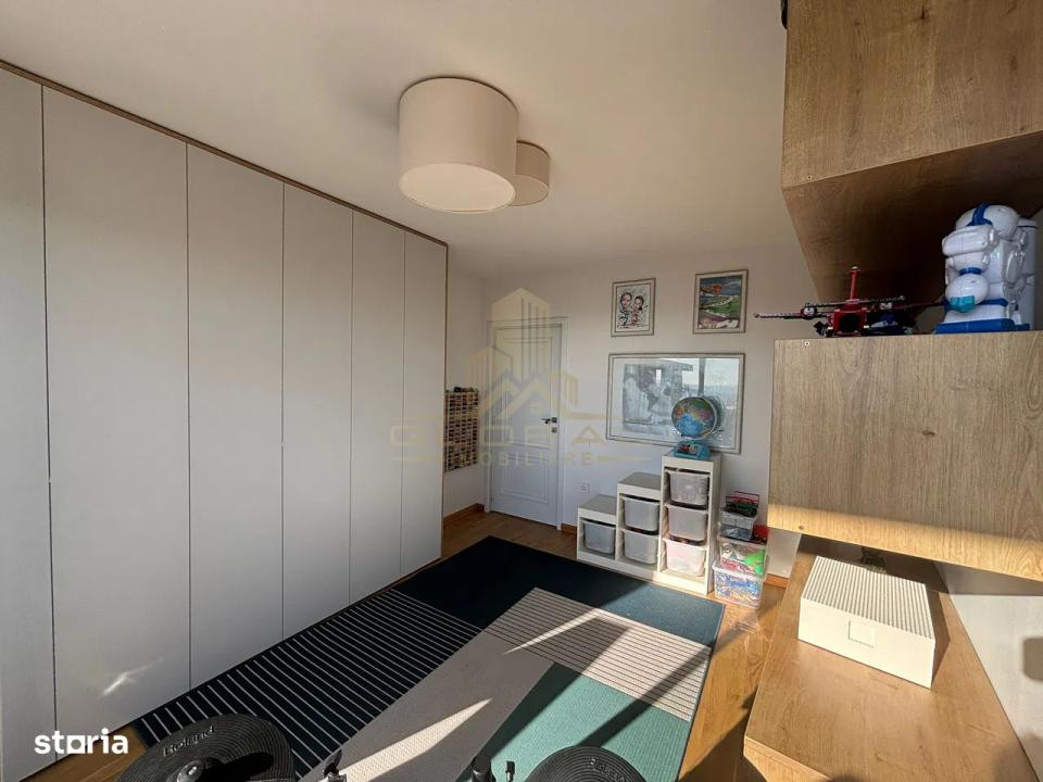 Penthouse Lux, Totul Nou, 4 camere ,101 mp, terasa 105 mp, Buna-Ziua