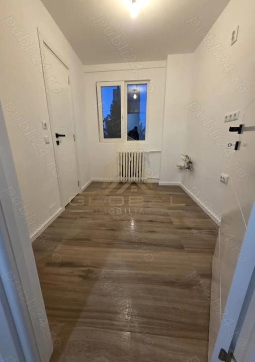 3 camere ,decomandat, 67 mp, balcon, zona Piata Hermes, Gheorgheni