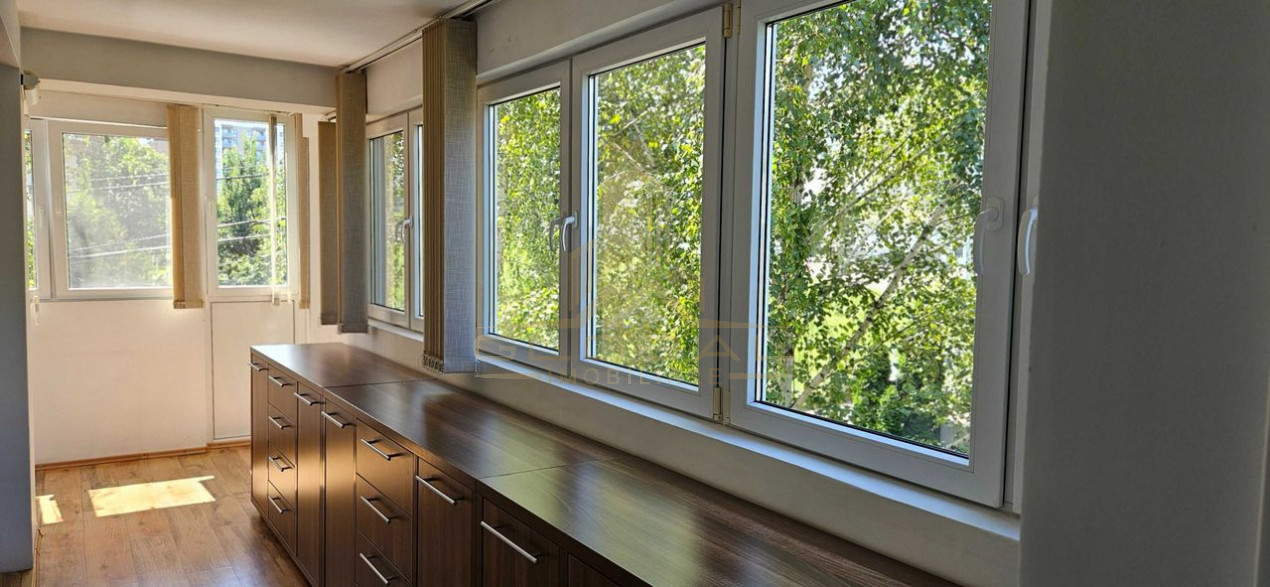 2 camere , decomandat , 73 mp, 1 parcare , terasa ,Buna-Ziua , zona Grand Hotel