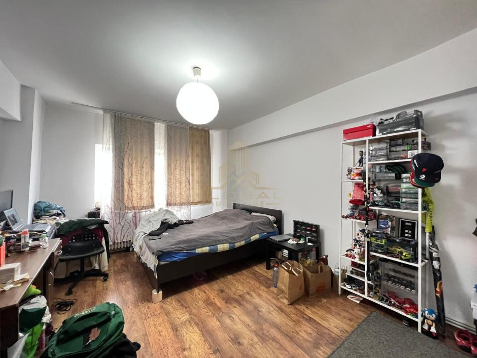 4 camere ,decomandat, 80 mp, balcon, lift Nou, str.Alle Padin Manastur