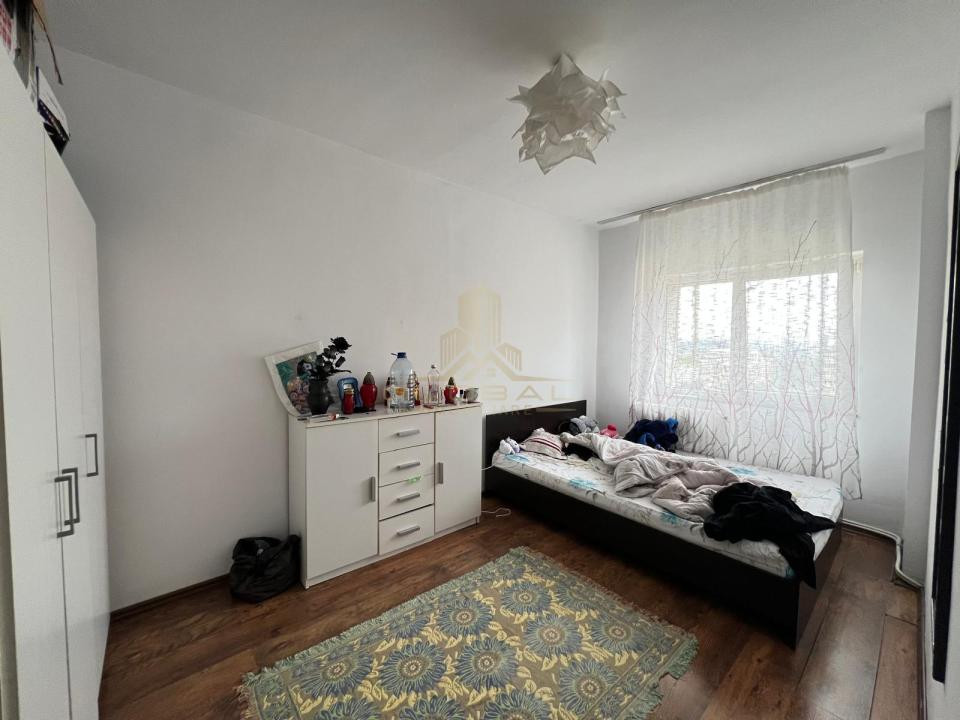 4 camere ,decomandat, 80 mp, balcon, lift Nou, str.Alle Padin Manastur