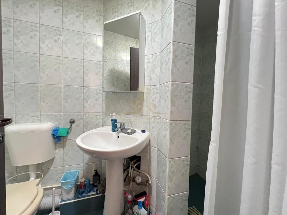 4 camere ,decomandat, 80 mp, balcon, lift Nou, str.Alle Padin Manastur