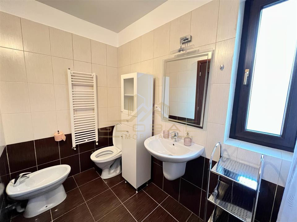 3 camere 2 NiveleTotul Nou Parcarezona Centrala str Gheorghe MarimescuUMF