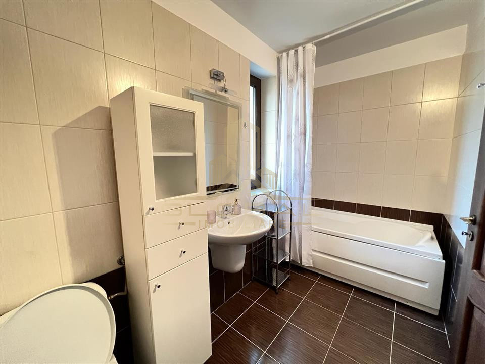 3 camere 2 NiveleTotul Nou Parcarezona Centrala str Gheorghe MarimescuUMF
