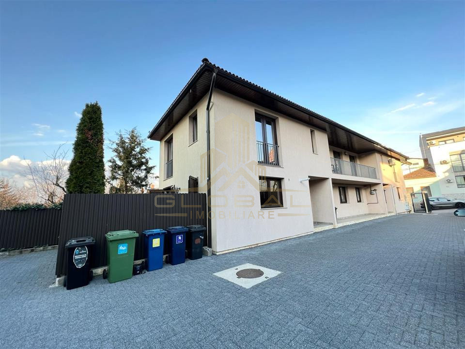 3 camere 2 NiveleTotul Nou Parcarezona Centrala str Gheorghe MarimescuUMF
