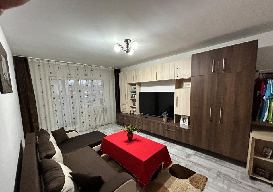 4 camere, decomandat, etaj 1, 77 mp, 2  bai, Marasti